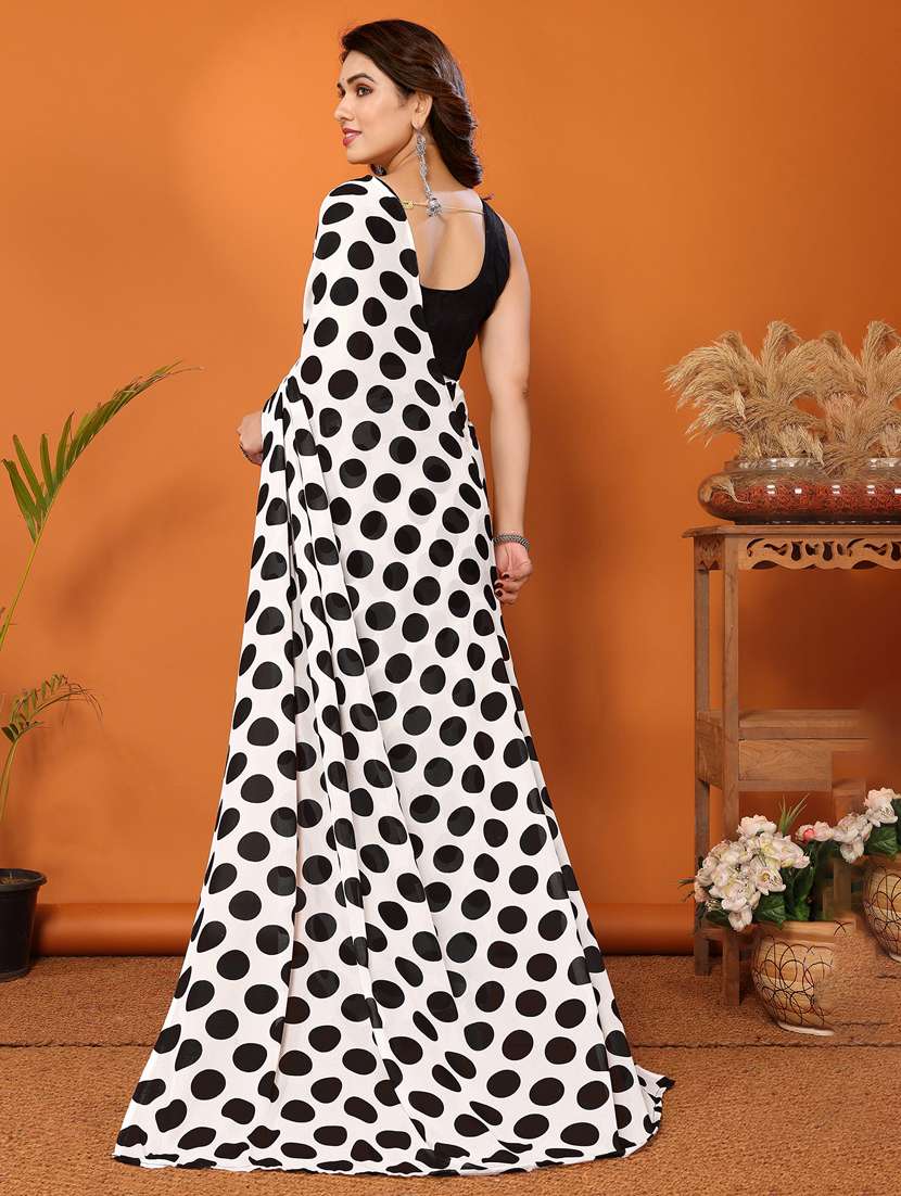 women printed casual wear saree with blouse - 22048637 - Standard Image - 3