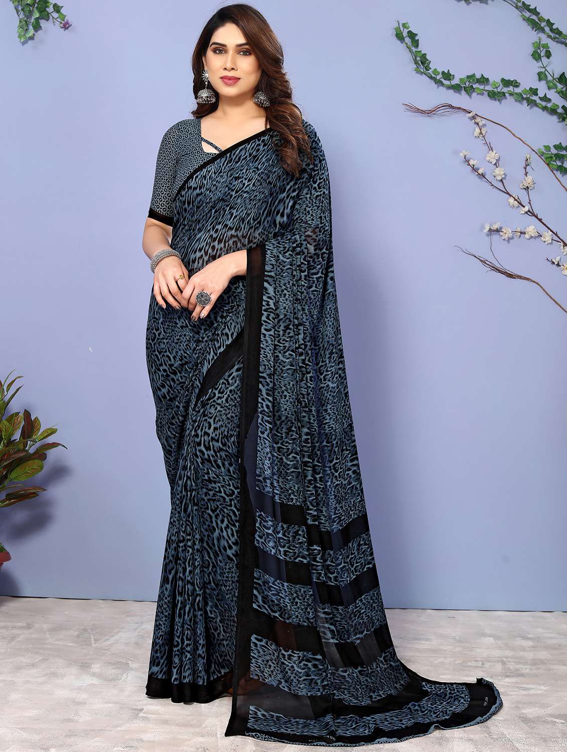 women printed casual wear saree with blouse