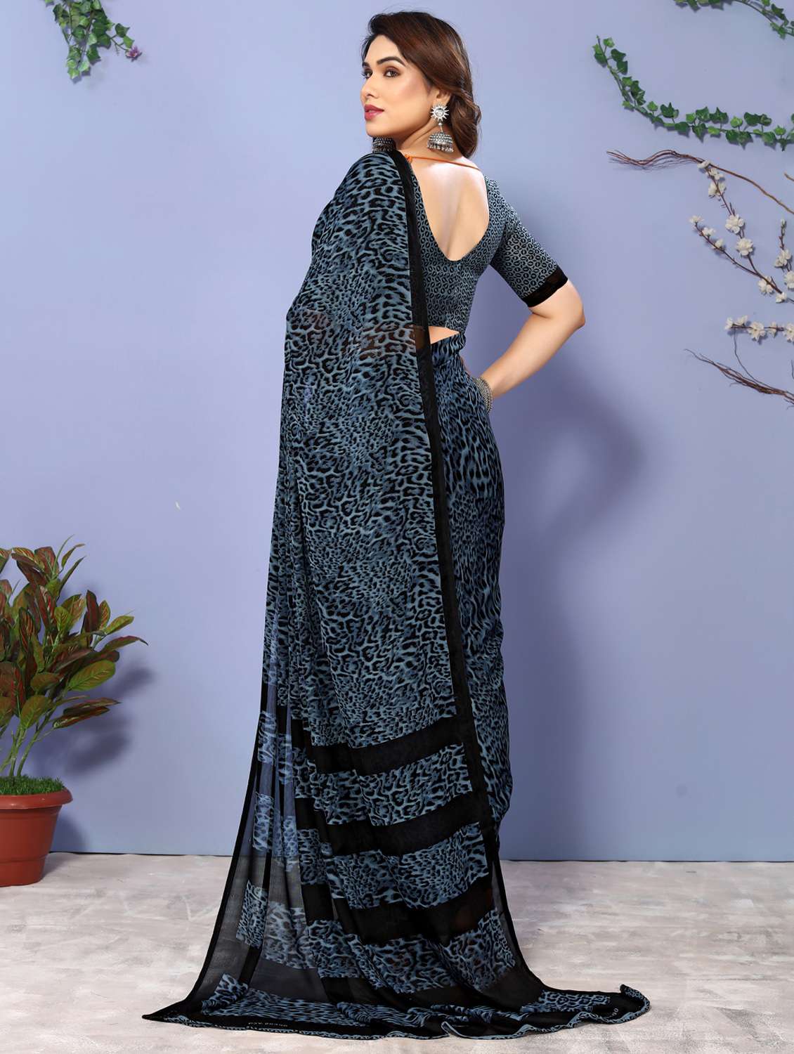 women printed casual wear saree with blouse - 22048642 -  Standard Image - 3