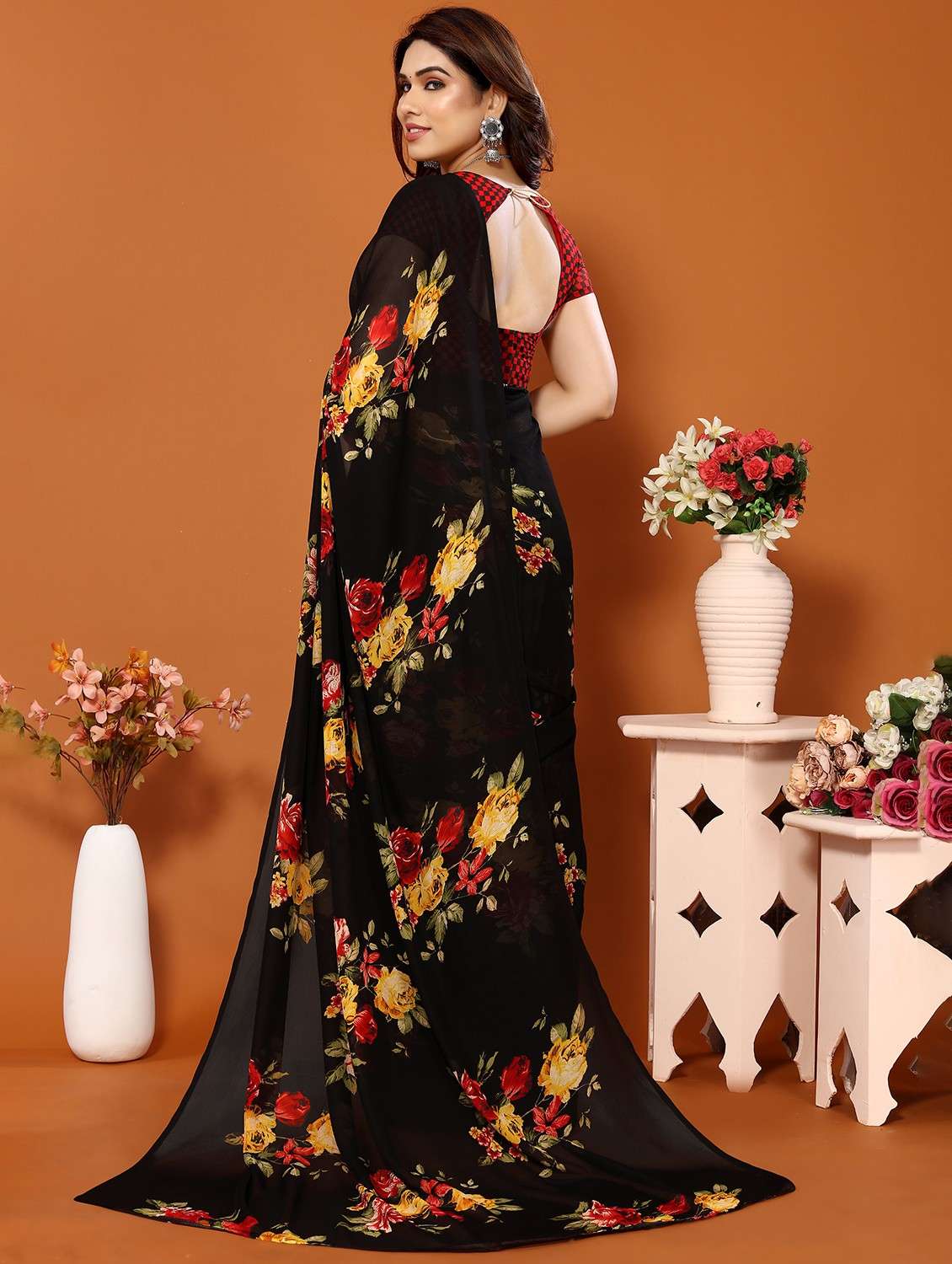 women printed casual wear saree with blouse - 22048646 -  Standard Image - 3