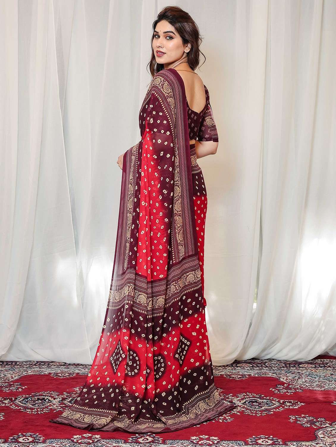 women printed casual wear saree with blouse - 22048664 -  Standard Image - 3