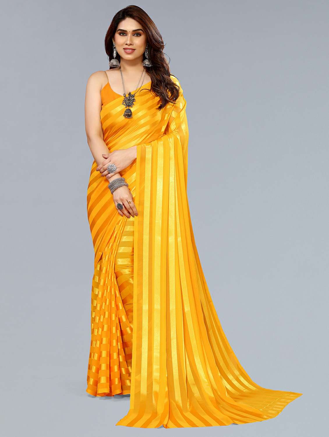 women striped plain saree with blouse