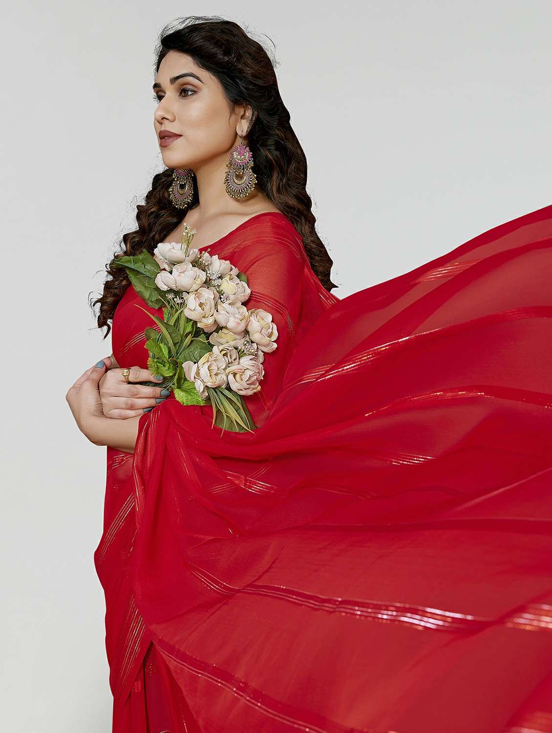 women striped plain saree with blouse - 22050180 -  Standard Image - 3