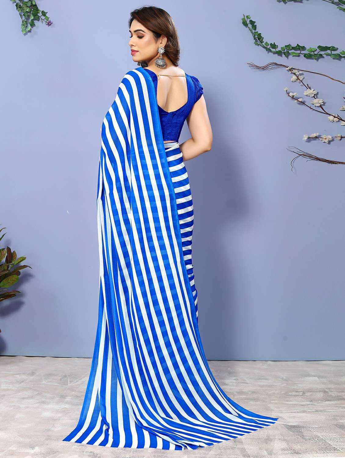 women printed casual wear saree with blouse - 22050263 -  Standard Image - 3