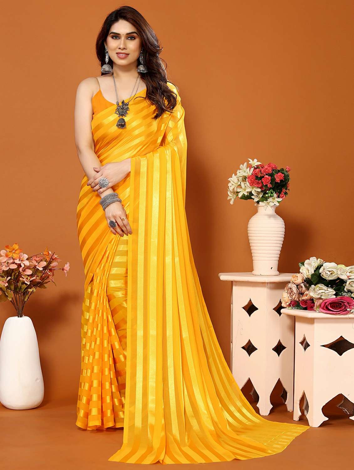 women striped plain saree with blouse