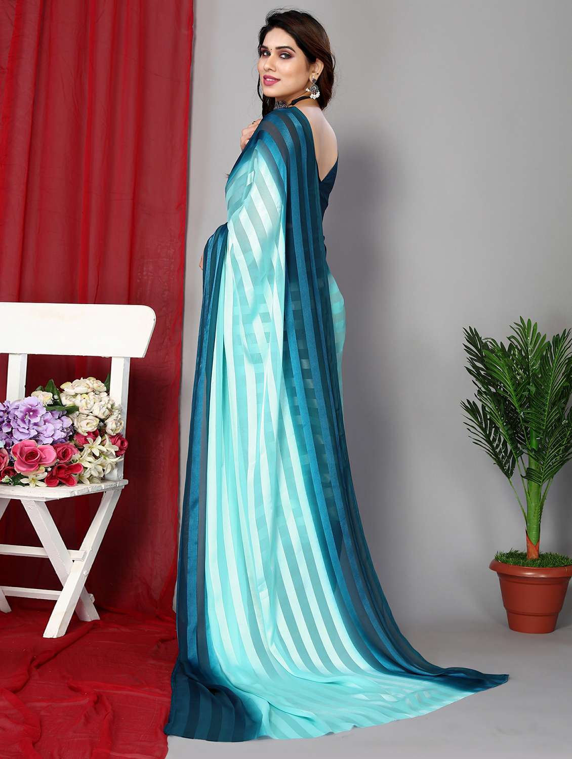 Women Ombre Printed Saree With Blouse - 22050311 -  Standard Image - 3