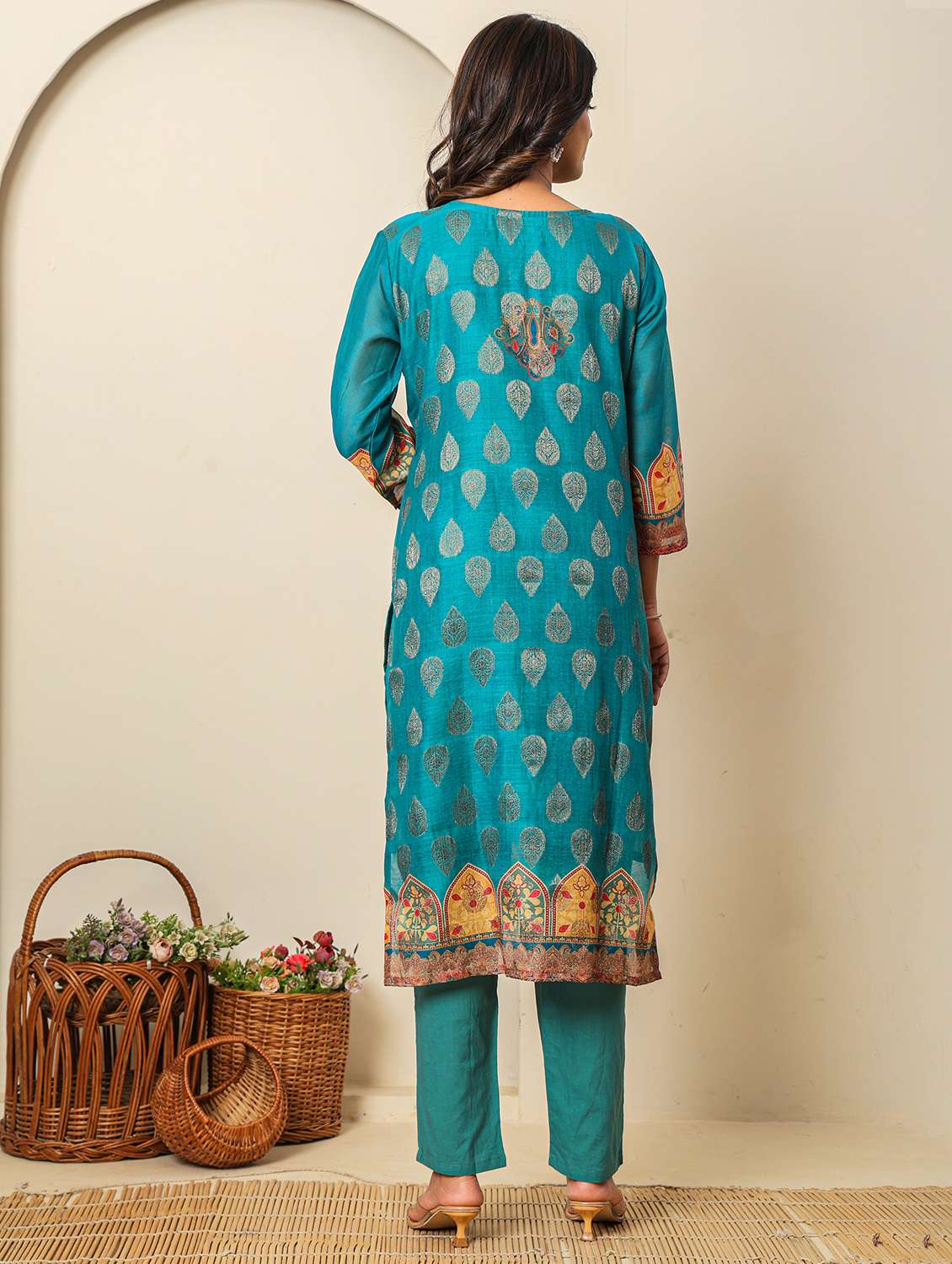 Women Three Quarter Sleeve Kurta Pant With Dupatta Set