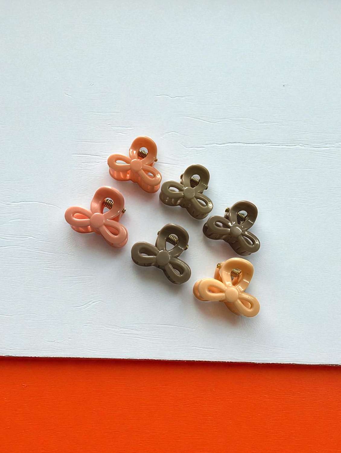 pack of black rubber bands and clutchers - 22051997 -  Standard Image - 3