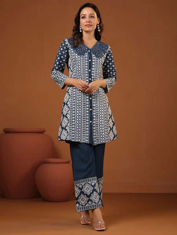 women three quarter sleeve regular fit ethnic co-ord set - 22052035 - Zoom Image - 0