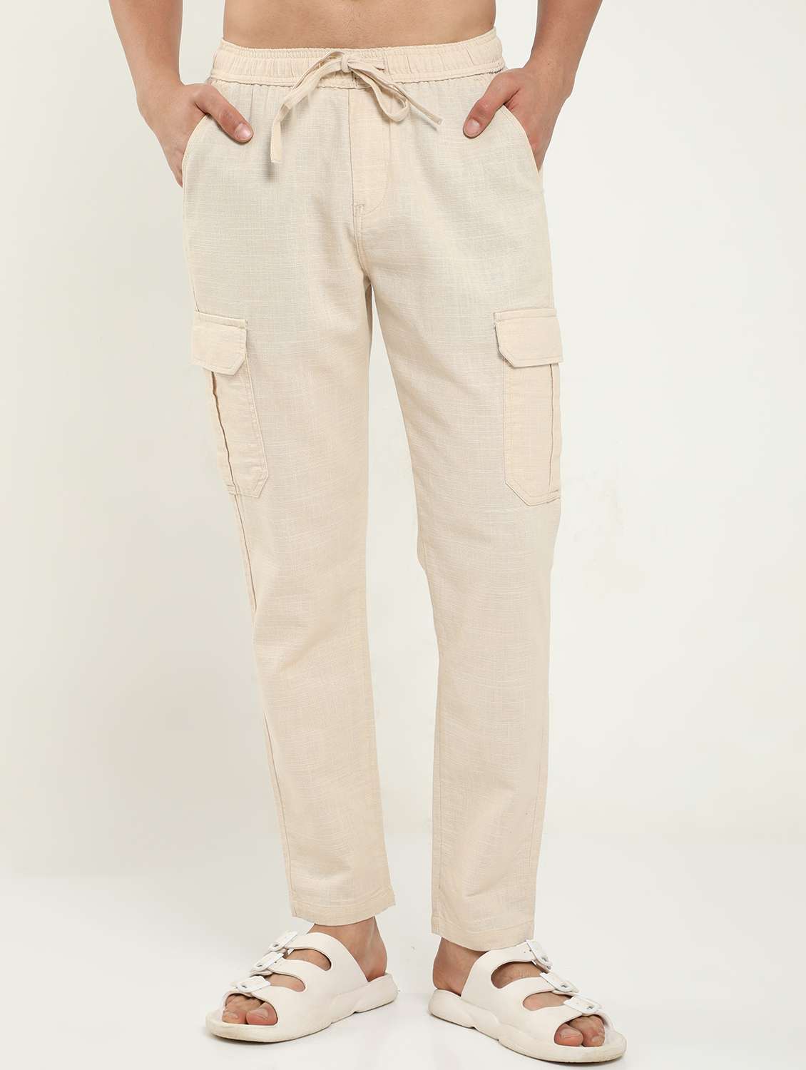 men solid mid rise regular fit cargo
