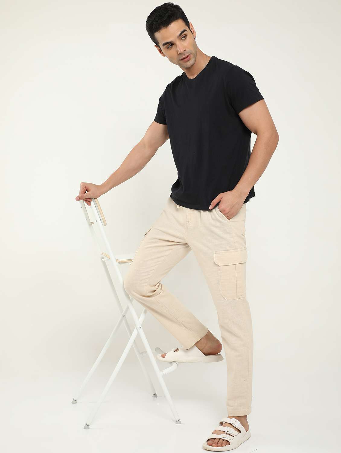 Men Solid Mid Rise Regular Fit Cargo - 22052291 -  Standard Image - 3
