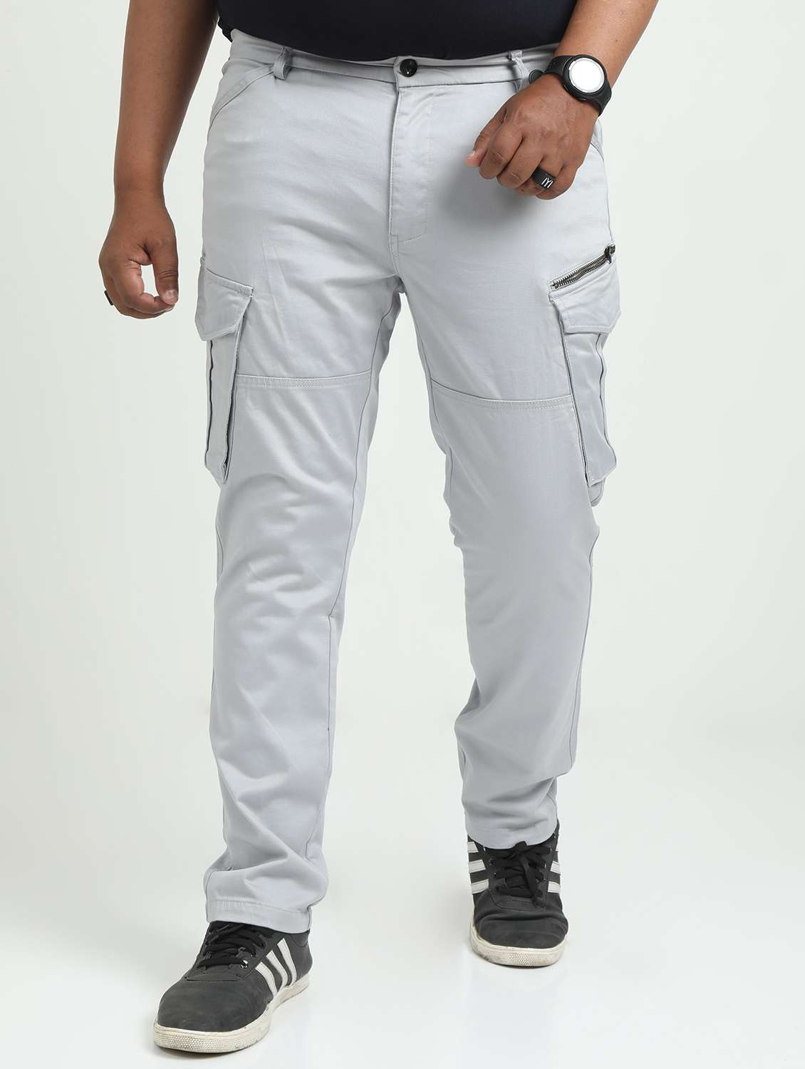 men solid mid rise regular fit cargo - 22052367 -  Zoom Image - 0