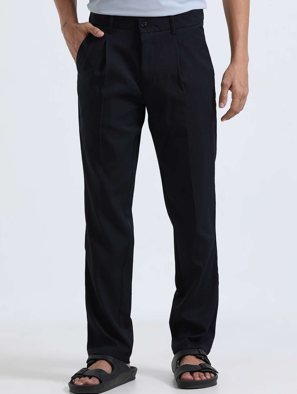 men solid mid rise straight fit chinos - 22052384 - Zoom Image - 0
