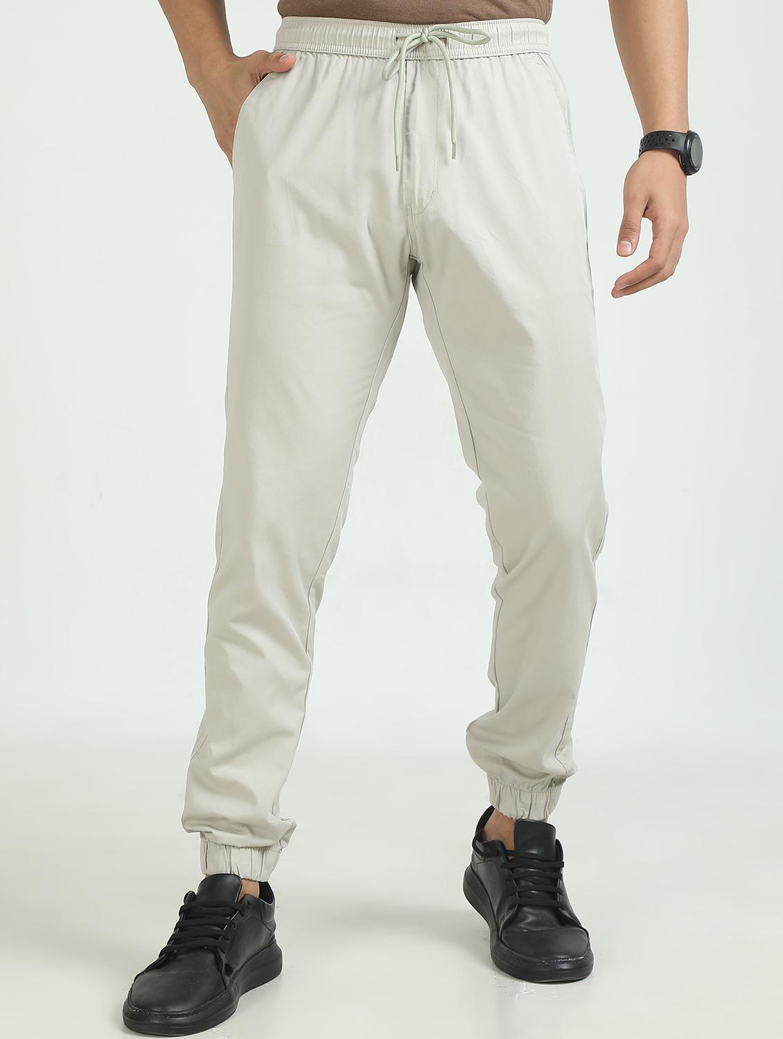 men solid mid rise regular fit jogger - 22052400 - Zoom Image - 0