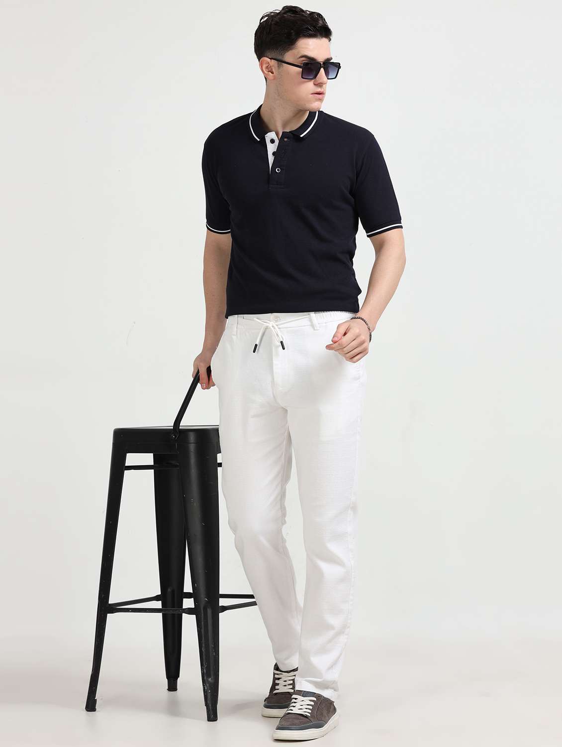 men solid mid rise straight fit chinos  - 22052464 -  Standard Image - 3