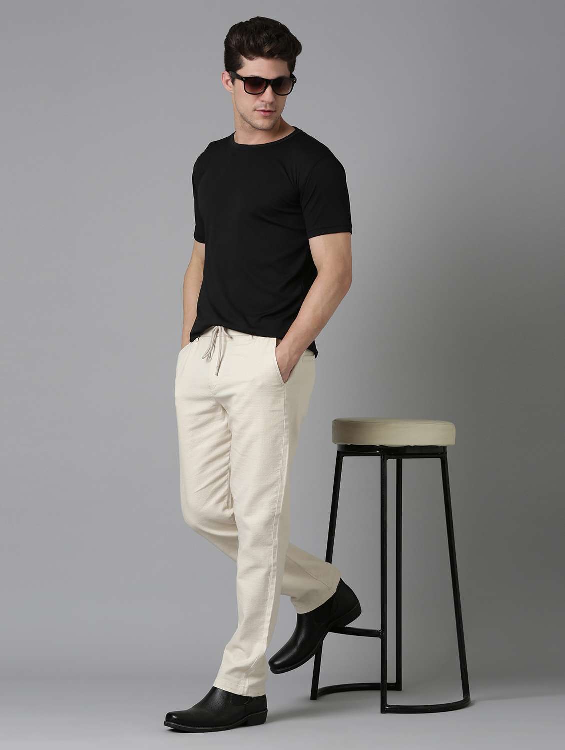 men solid mid rise straight fit chinos  - 22052465 -  Standard Image - 3