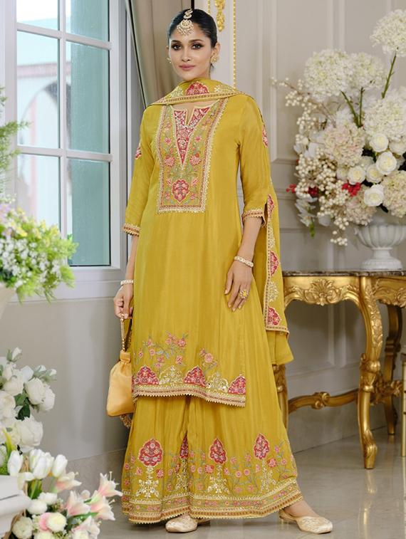 women three quarter sleeve kurta sharara with dupatta set - 22052758 - Zoom Image - 0