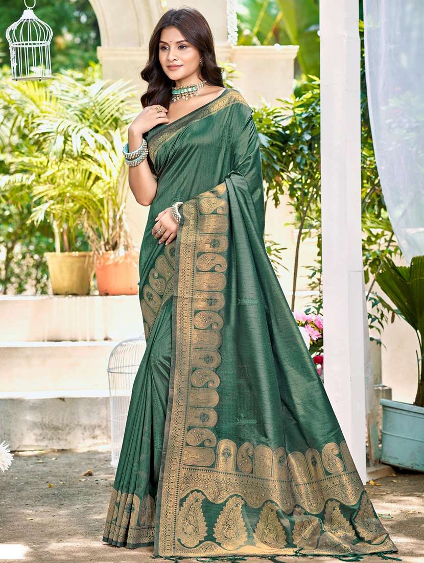 women solid with bordered saree with blouse