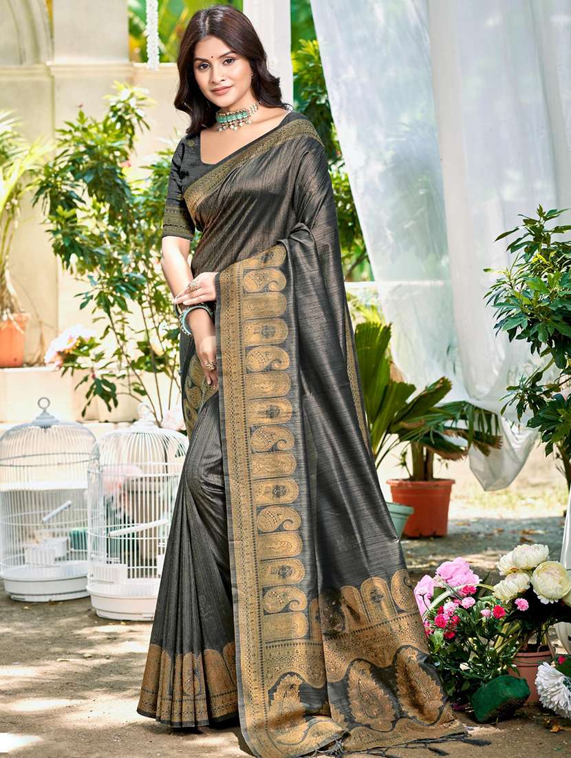 women solid with bordered saree with blouse - 22053672 - Zoom Image - 0