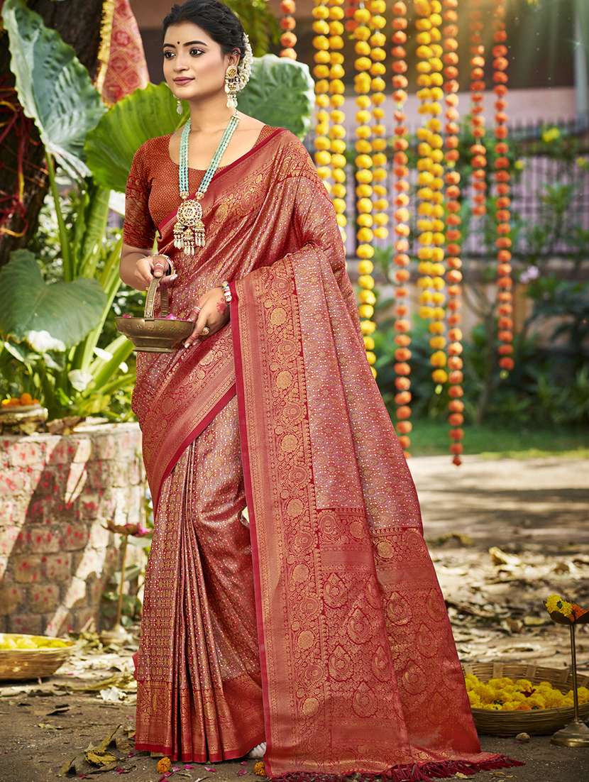 women self design banarasi saree with blouse
