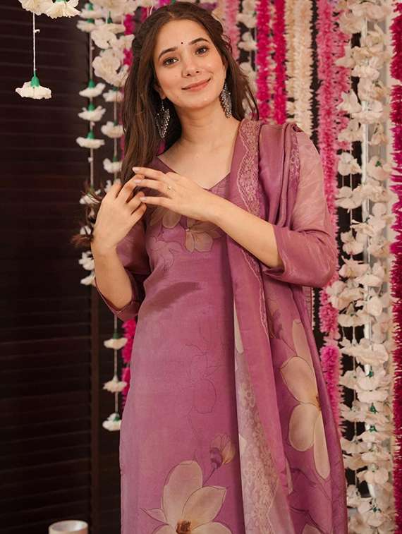 coral silk straight kurta - 22053792 - Standard Image - 5