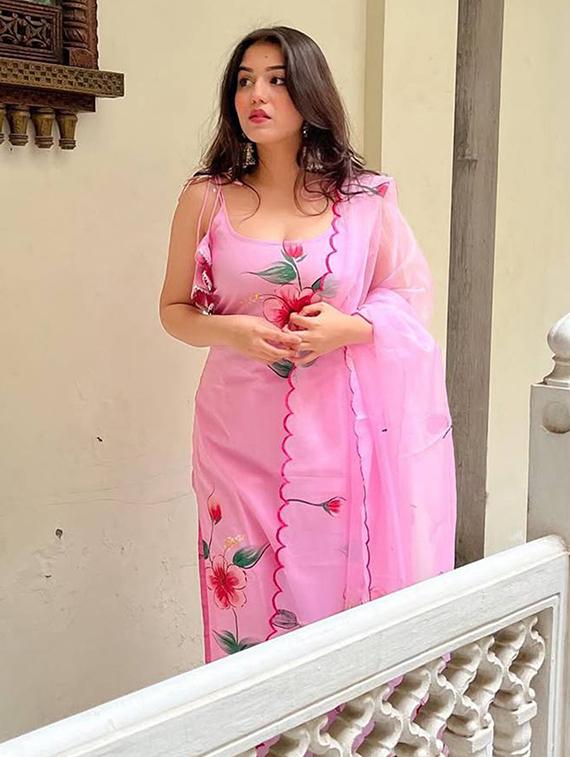 pink viscose straight kurta - 22053806 - Zoom Image - 0