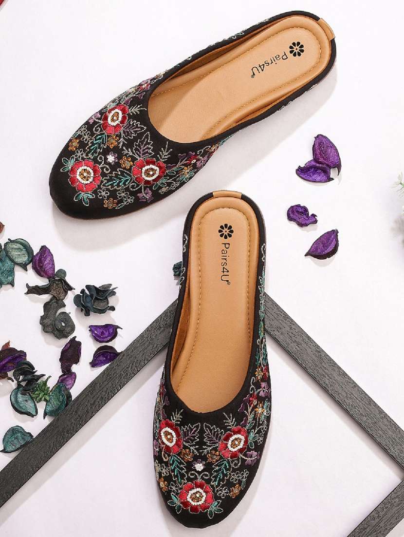 women embroidered slip on juti - 22053845 -  Zoom Image - 0