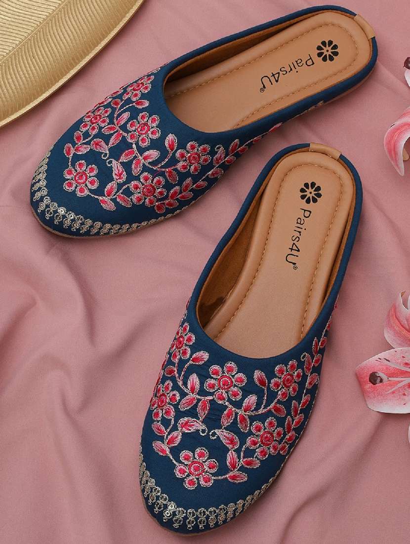 women embroidered slip on juti - 22053851 -  Zoom Image - 0