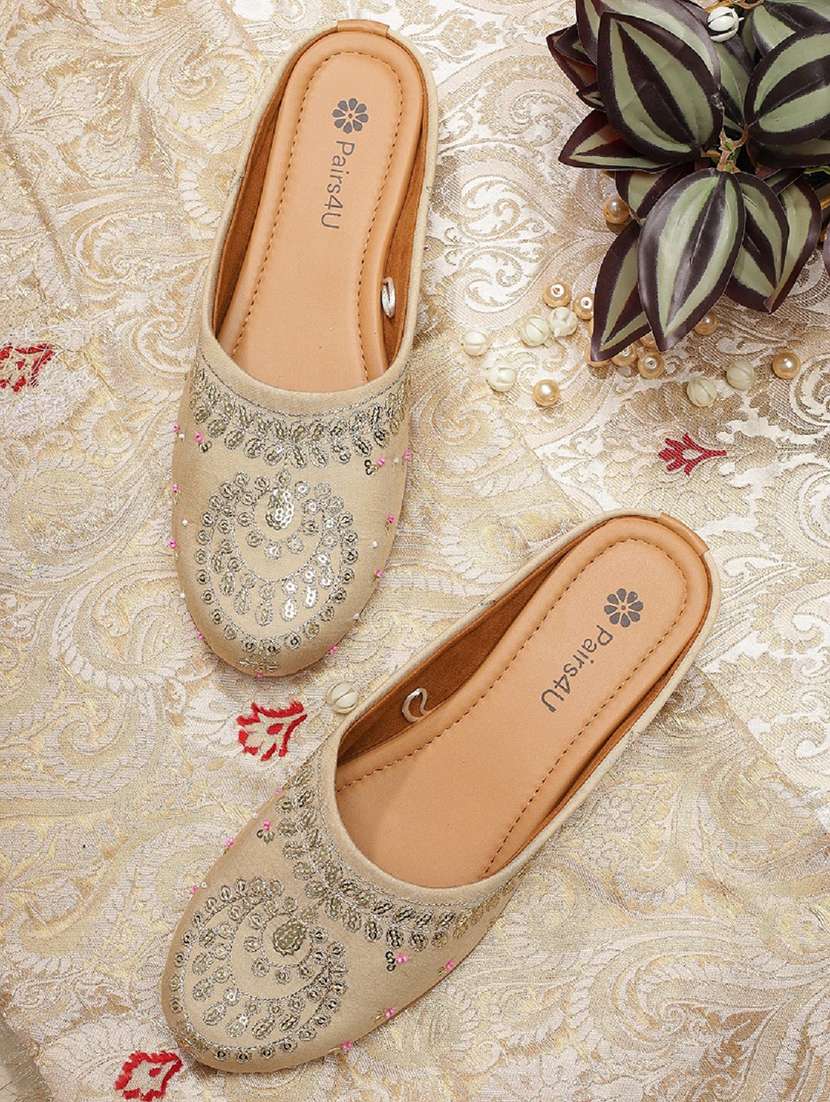 women embroidered slip on juti - 22053852 -  Zoom Image - 0