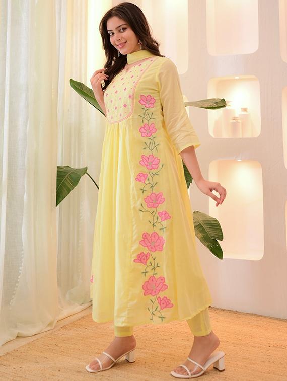 yellow silk blend straight kurta - 22053867 - Zoom Image - 0