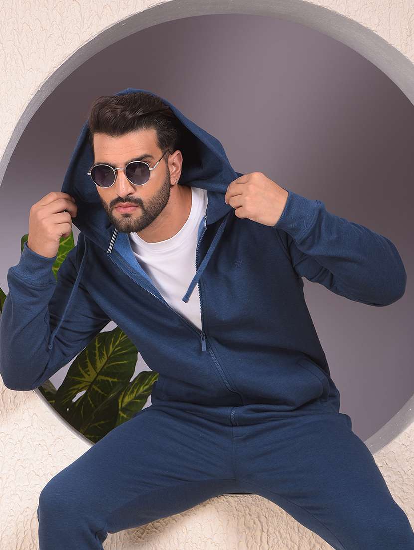 men solid long sleeve hooded sweatshirt