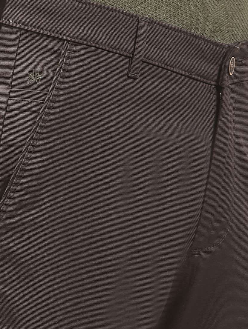 men solid mid rise flat front casual chinos  - 22054004 -  Standard Image - 5