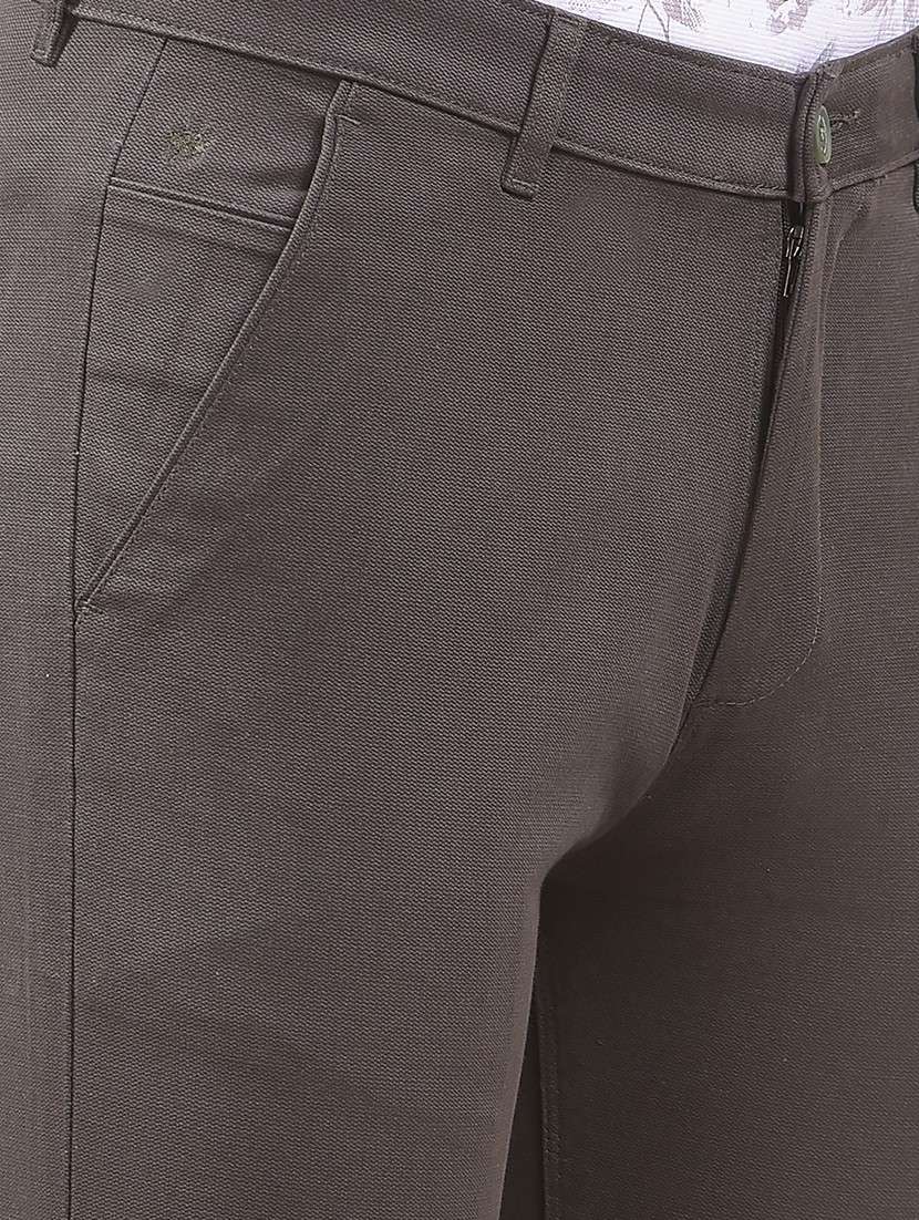men solid mid rise flat front casual chinos - 22054024 - Standard Image - 5