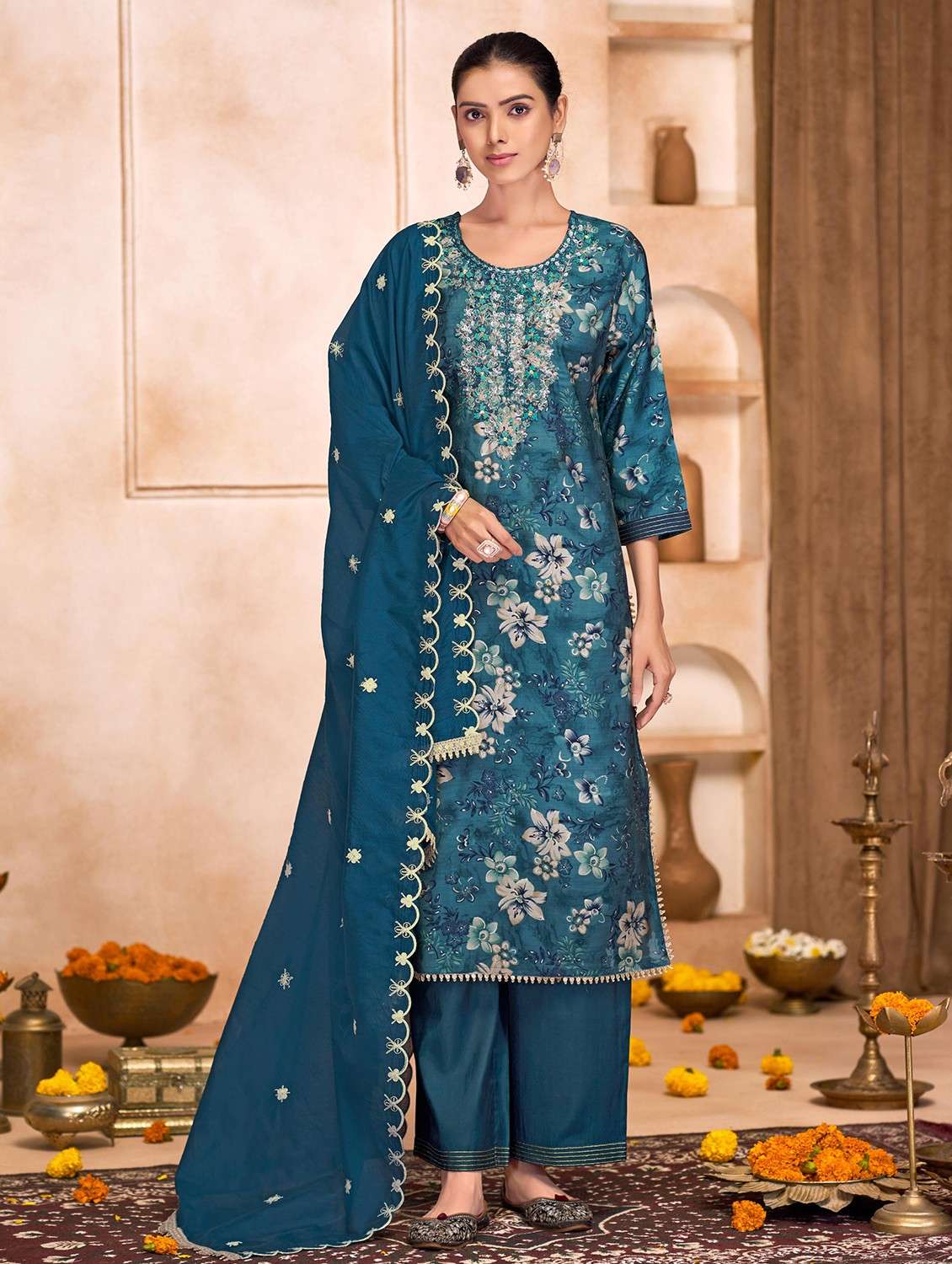 women floral three quarter sleeve kurta pant with dupatta set - 22054126 -  Zoom Image - 0