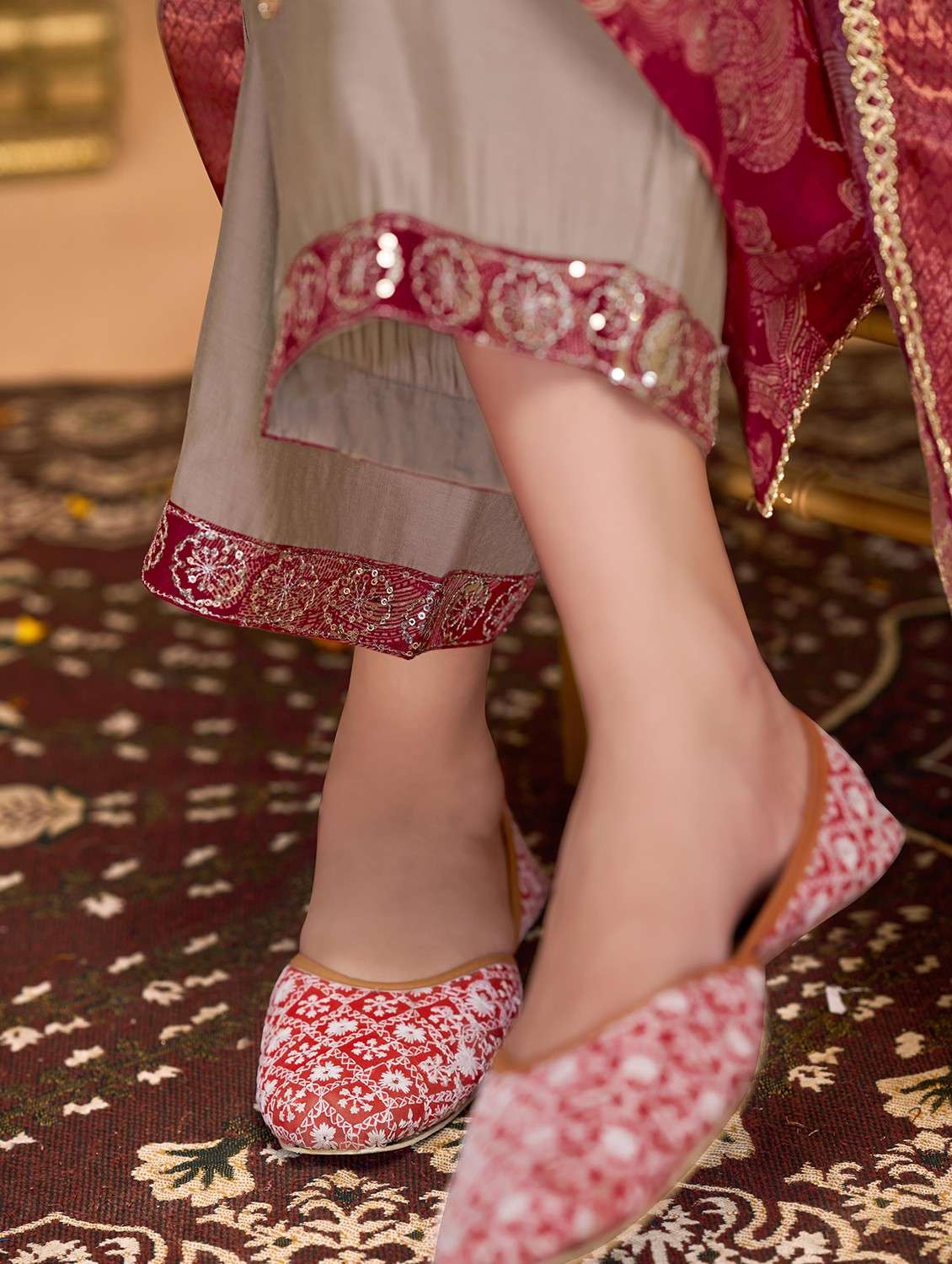 women floral three quarter sleeve kurta pant with dupatta set - 22054128 -  Standard Image - 5