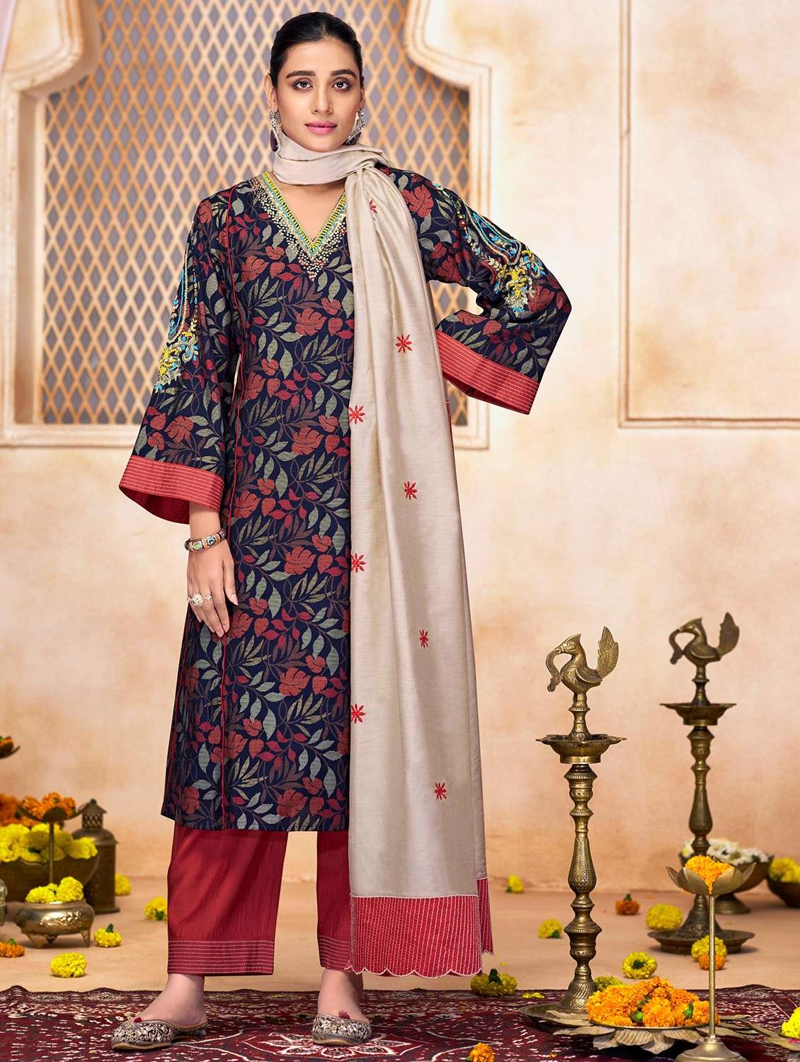 women three quarter sleeve kurta pant with dupatta set