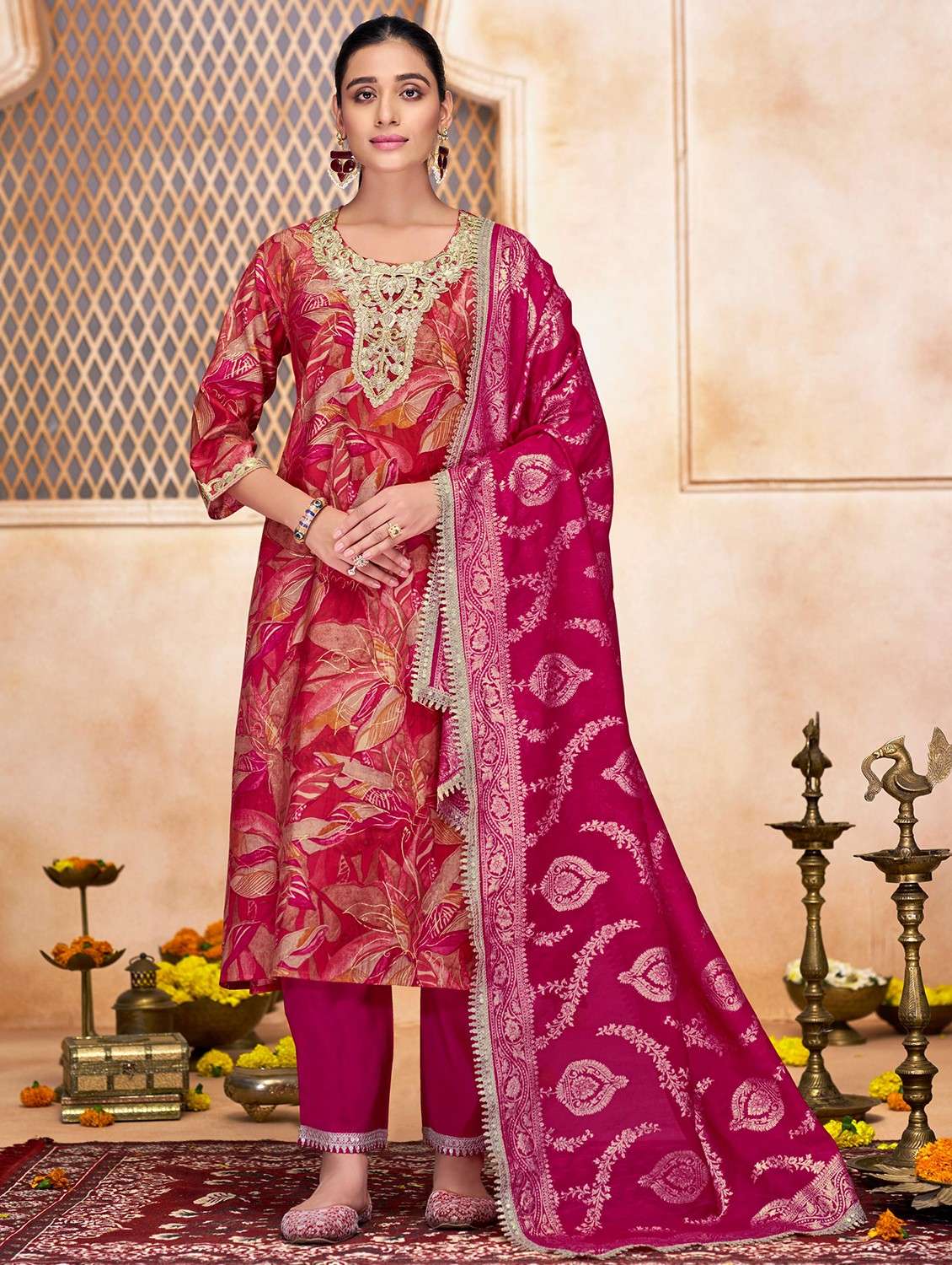 women three quarter sleeve kurta pant with dupatta set