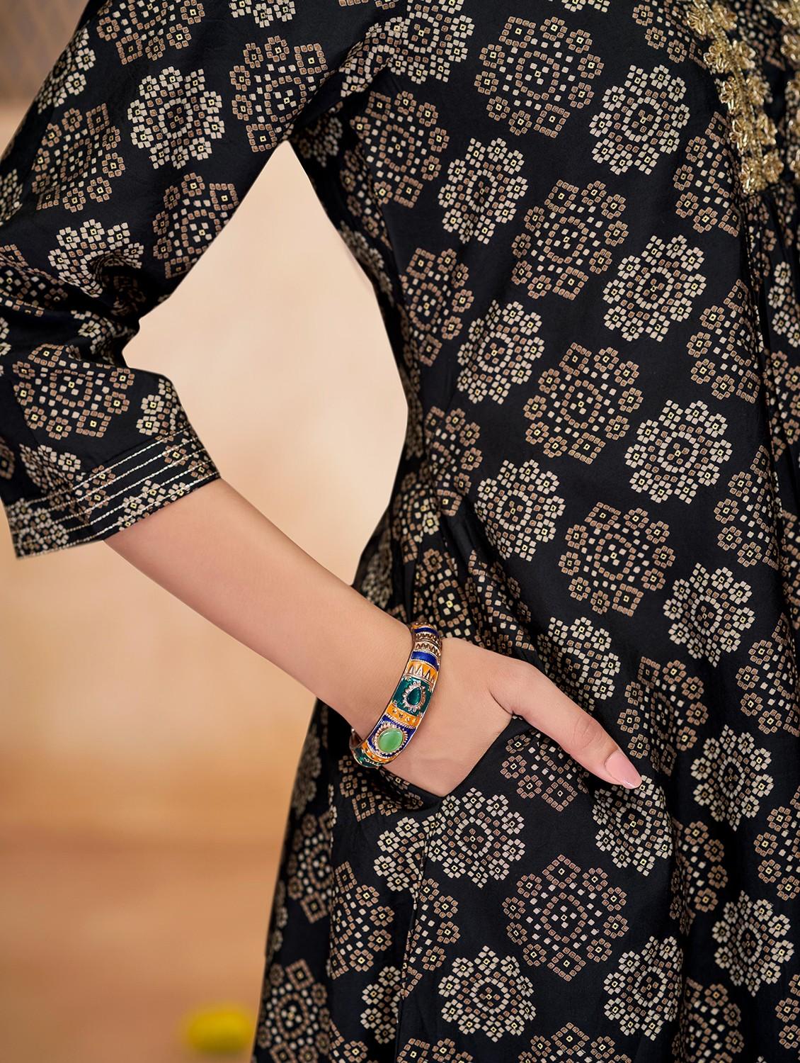 women three quarter sleeve kurta pant with dupatta set - 22054138 - Standard Image - 5