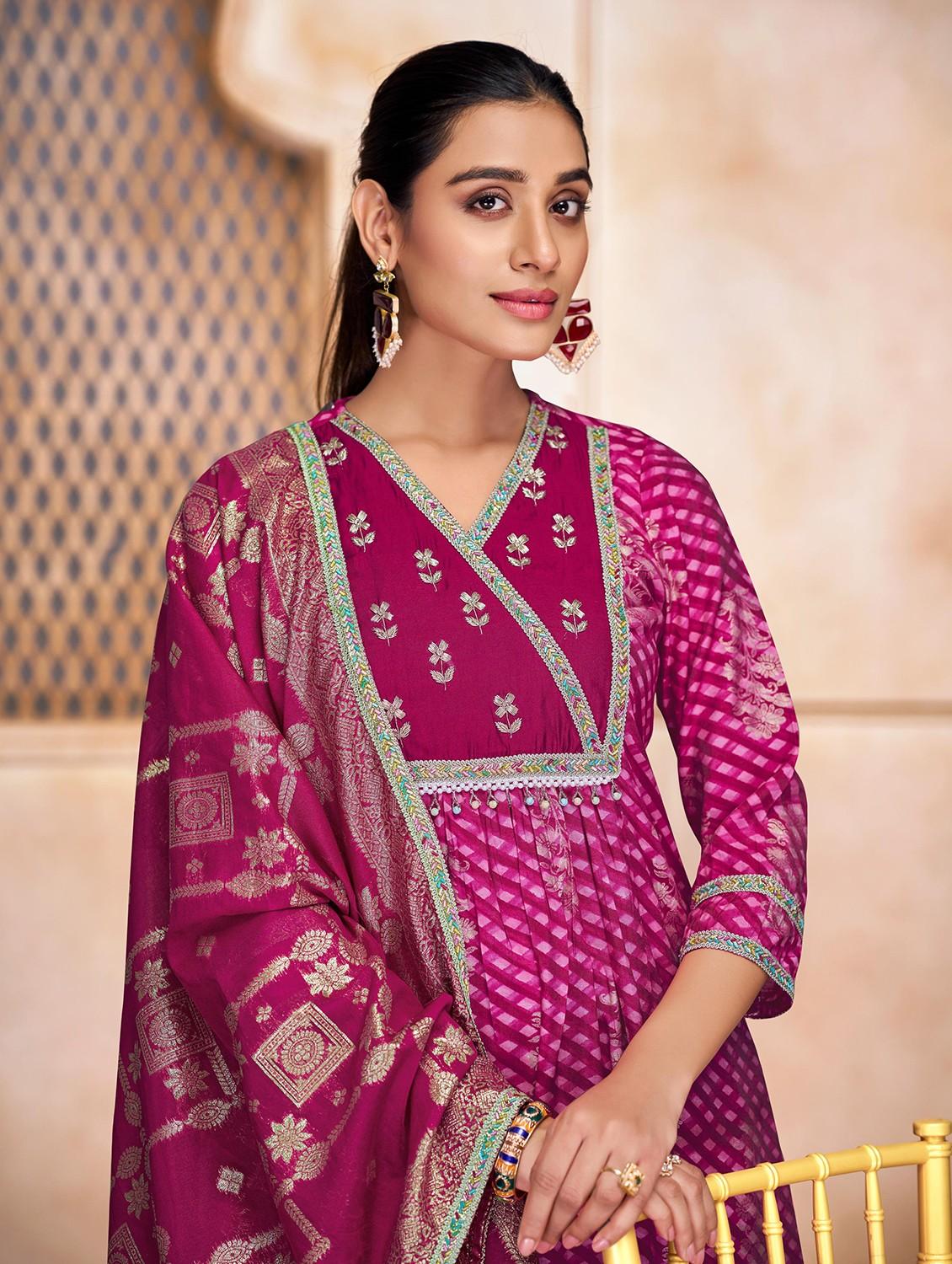 women three quarter sleeve kurta pant with dupatta set - 22054140 - Standard Image - 3