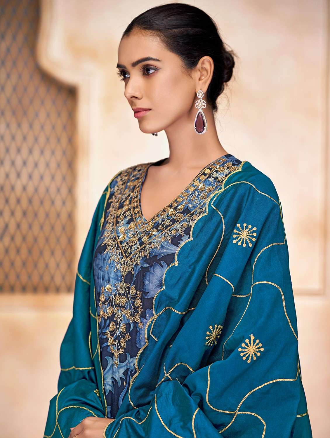 women three quarter sleeve kurta pant with dupatta set - 22054142 - Standard Image - 3
