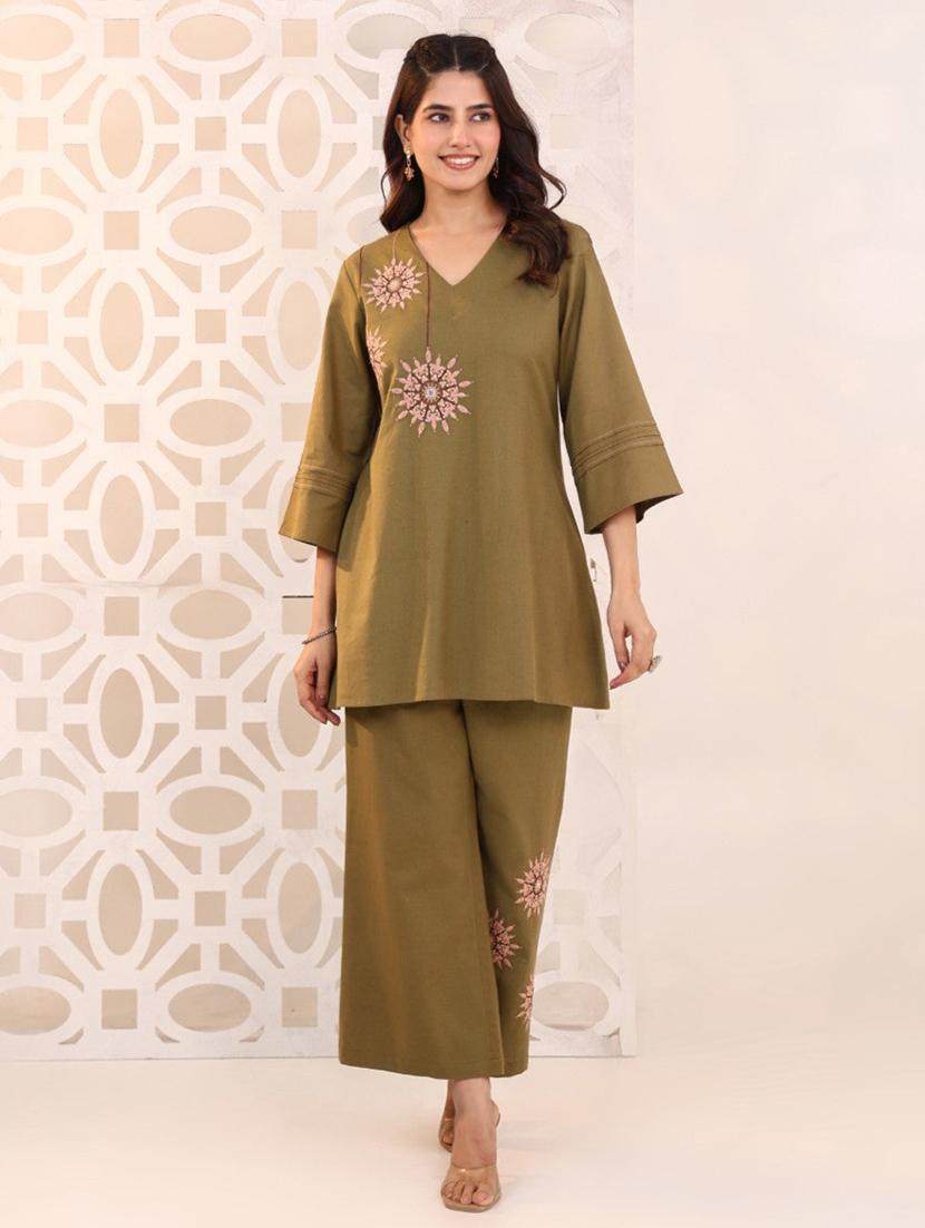 women three quarter sleeve regular fit ethnic co-ord set
