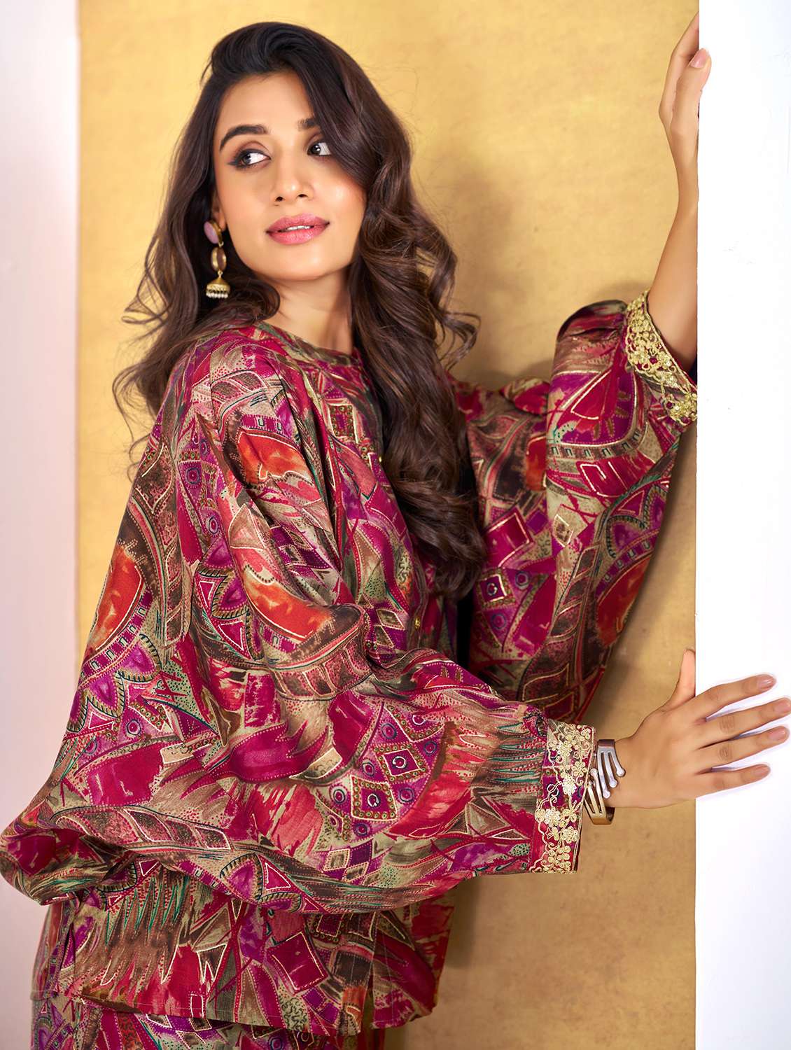 women printed kimono sleeve regular fit ethnic co-ord set - 22055075 - Standard Image - 3