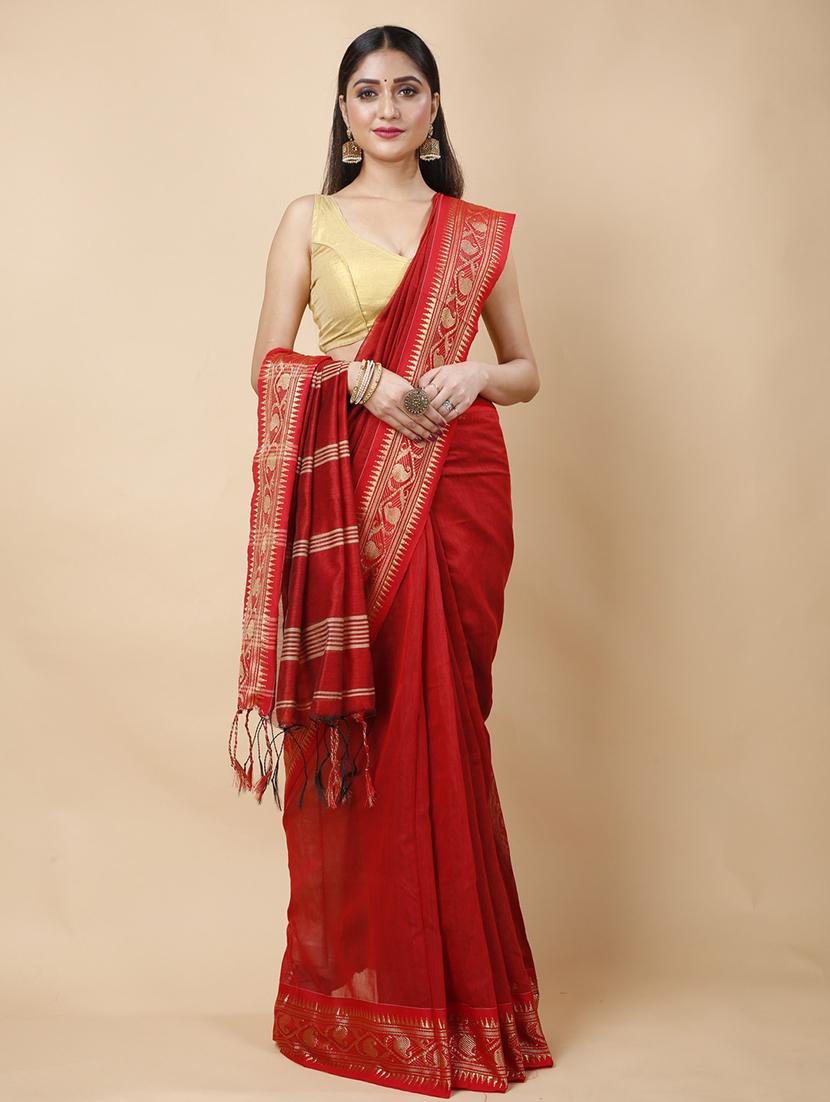 women solid with bordered handloom saree - 22055183 - Zoom Image - 0