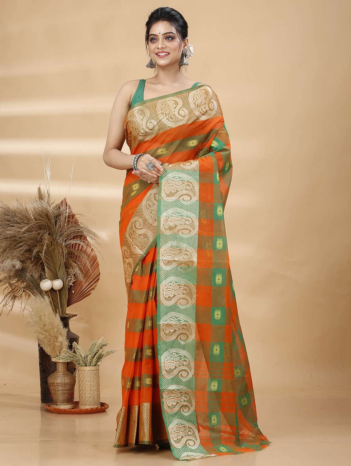 orange cotton blend tant saree - 22055449 - Zoom Image - 0