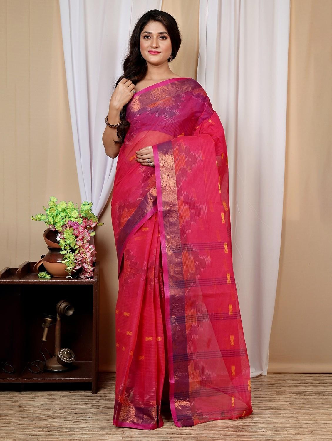 women self design handloom saree - 22055970 - Zoom Image - 0