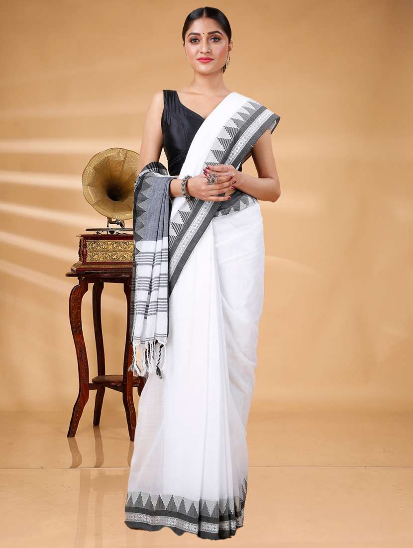 white cotton handloom saree - 22056344 - Standard Image - 3
