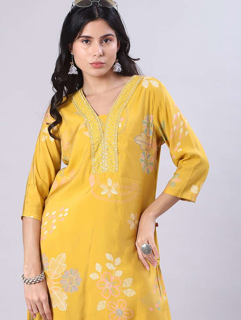 women floral three quarter sleeve kurta pant set - 22057200 -  Standard Image - 5