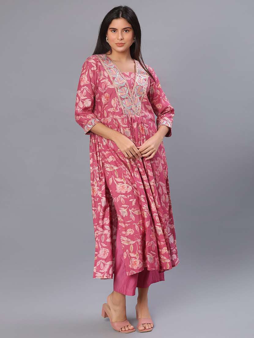 women three quarter sleeve kurta and pant set - 22057354 -  Standard Image - 3