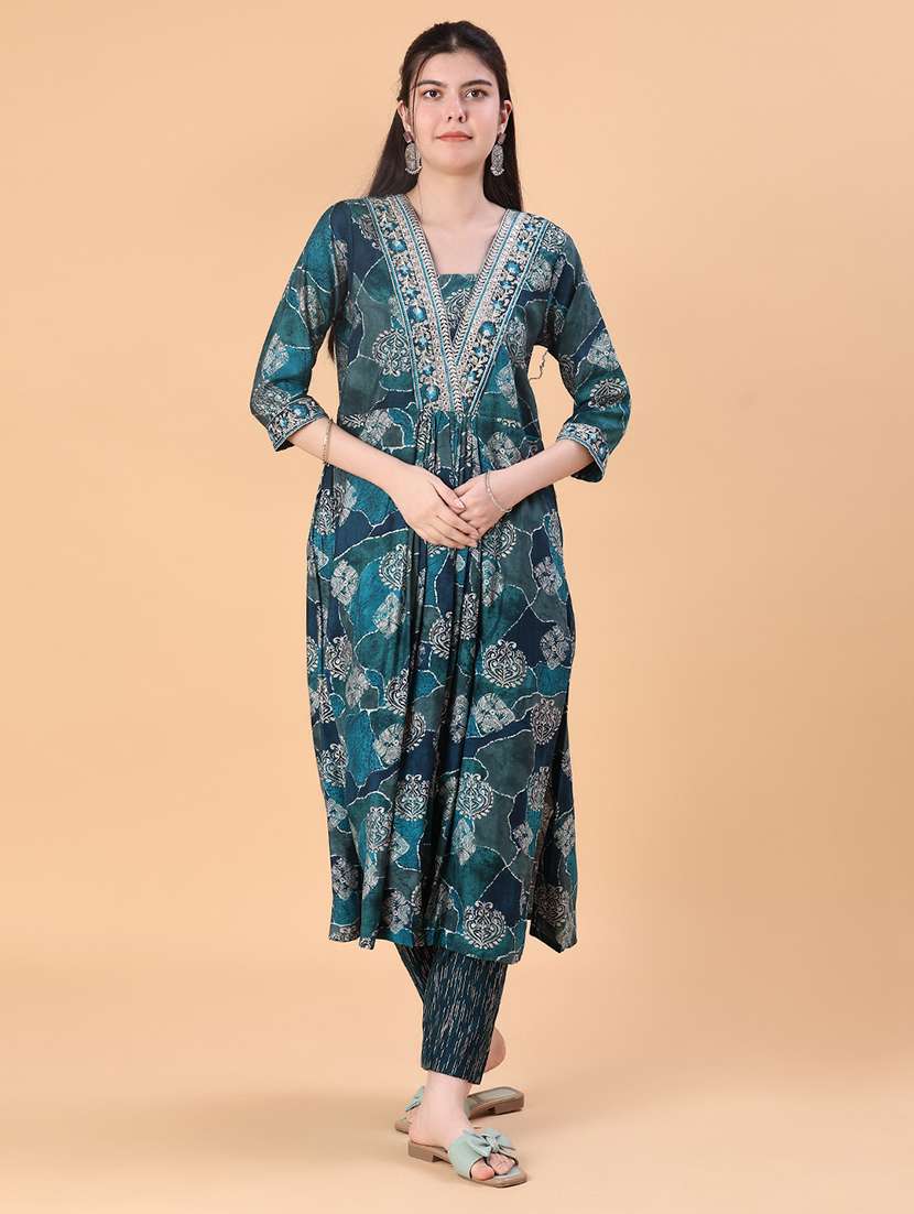 women three quarter sleeve kurta and pant set - 22057355 -  Standard Image - 3
