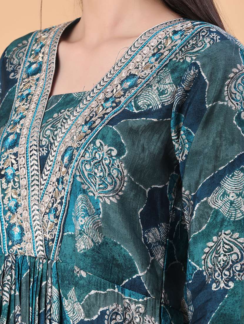 women three quarter sleeve kurta and pant set - 22057355 -  Standard Image - 5